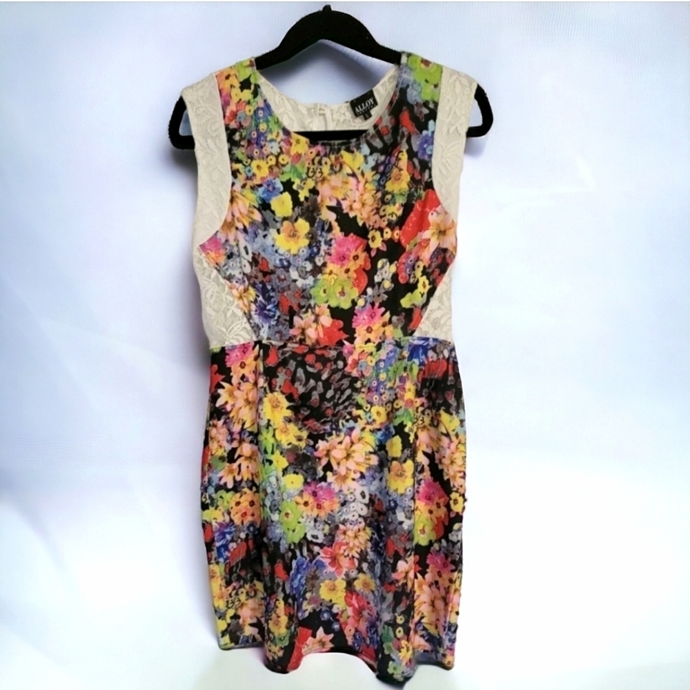 Alloy Apparel Flower Dress With Button lace Keyhole Back Spring Summer  L